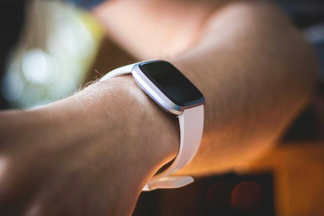 How to Keep Your Fitbit Updated Fntkdevices